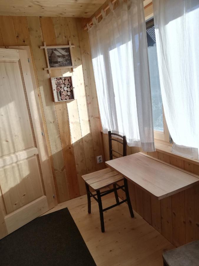 Gostel Koprivnik Pri Kocevju, Kocevski Rog Exterior foto